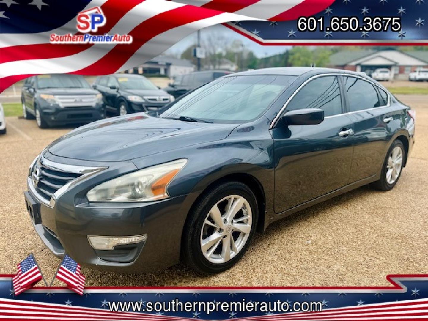 2013 GRAY NISSAN ALTIMA 2.5; 2.5 S; 2 (1N4AL3AP0DC) , located at 922 W. Beacon St., Philadelphia, MS, 39350, (601) 650-3675, 32.770447, -89.127151 - Photo#2